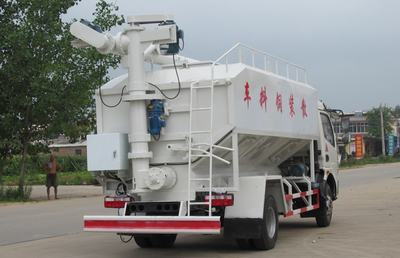 國六東風(fēng)大多利卡散裝飼料車 現(xiàn)代化畜牧運輸?shù)母咝Ы鉀Q方案